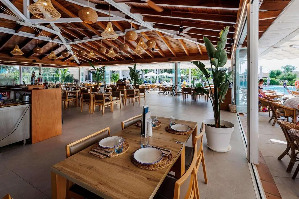Restaurant, Blau Colonia Sant Jordi Resort, Majorca