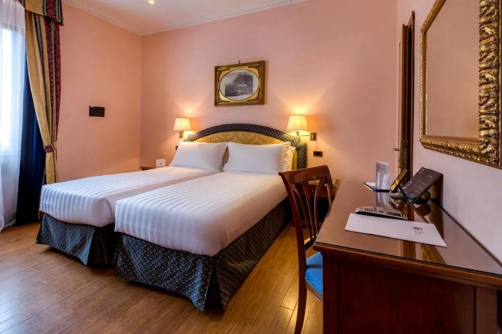 TRIPLE STANDARD Room, Hotel Raffaello, Sure Hotel Collection by Best Wes, Rome