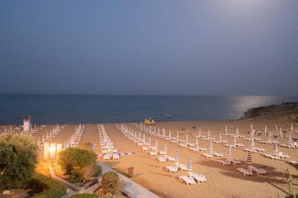 Beach, Hotel Club Eloro, Catania