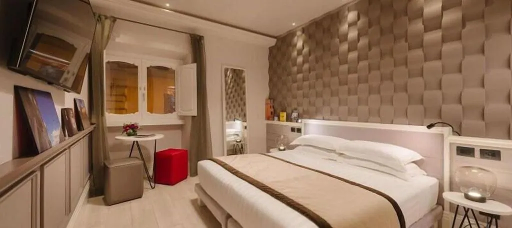 Double or Twin DELUXE KING BED Room, Rhea Silvia Luxury Navona, Rome