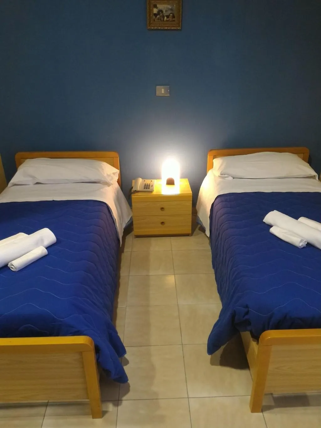 Room, Hotel Santuario Pompei, Naples