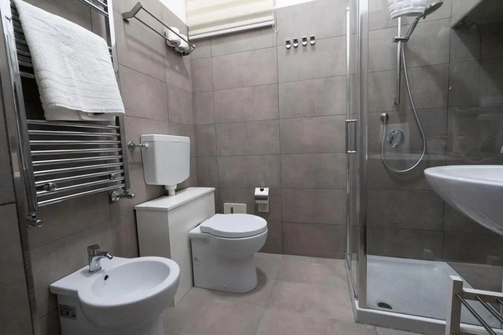 Room, Moon Luxury Rooms & Apartments, Naples