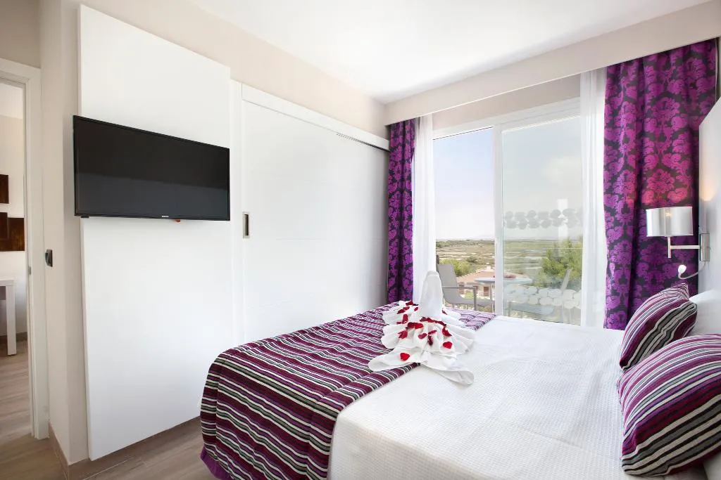 Room, Mar Hotels Playa de Muro Suites, Majorca