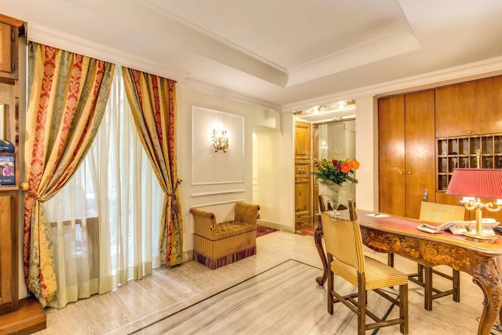 Lobby, Hotel Cortina Roma, Rome
