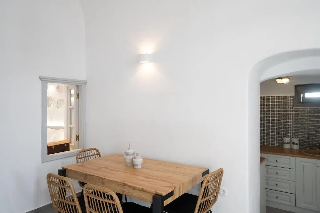 Room, Kastro Mansion, Santorini