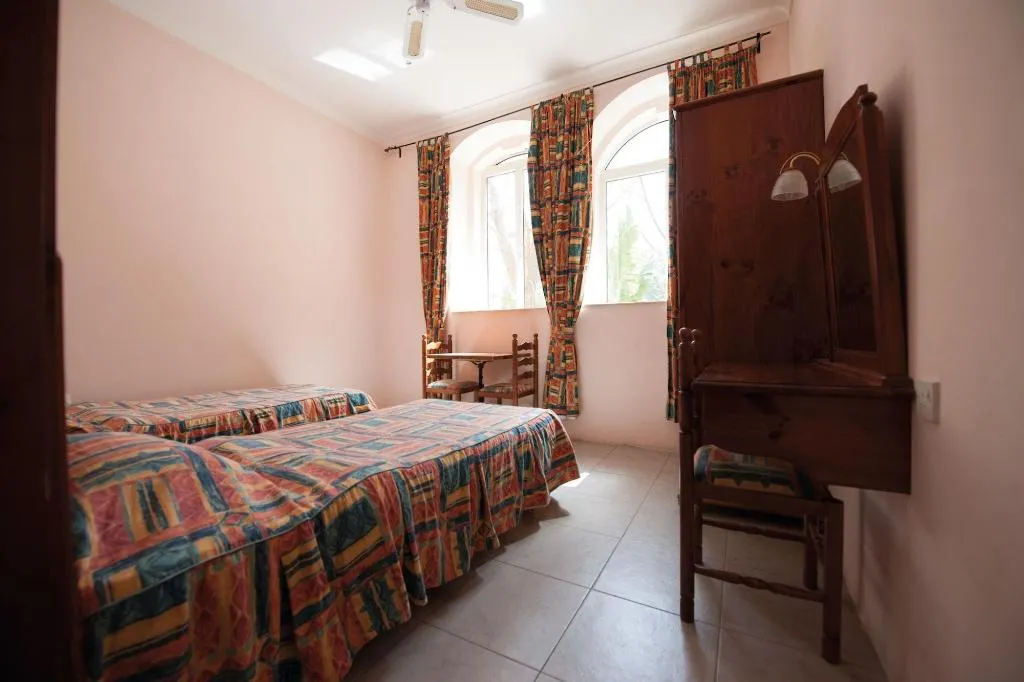 Room, Sprachcaffe International Aparthotel Pembroke, Malta