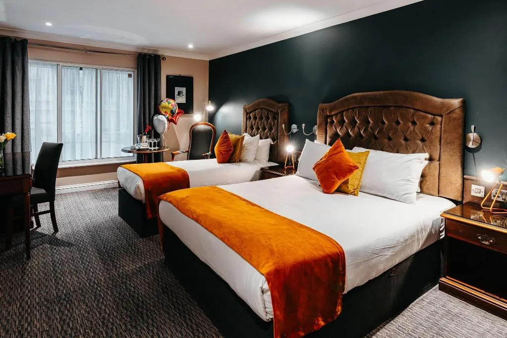 TRIPLE TWO BEDS Room, Drury Court Hotel, Dublin