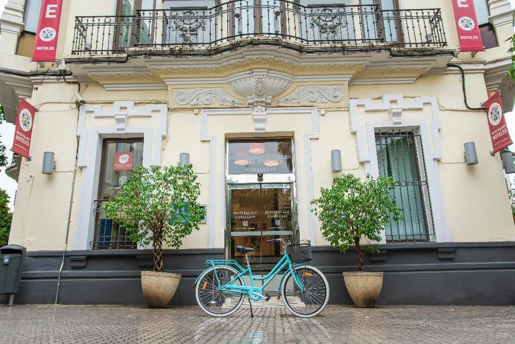 General view, Petit Palace Canalejas, Seville