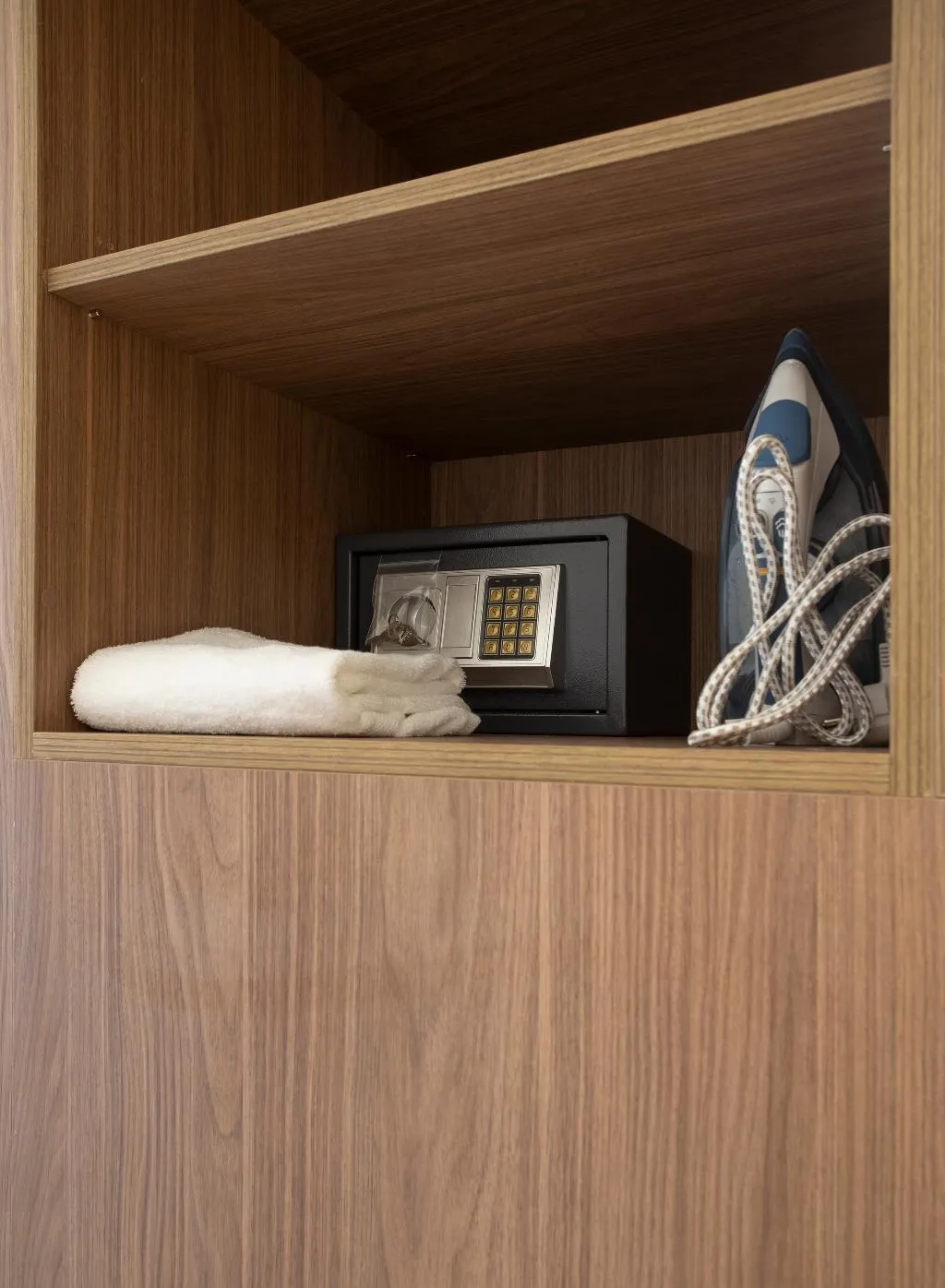 APARTMENT DUPLEX Room, Dau Studios, Valencia