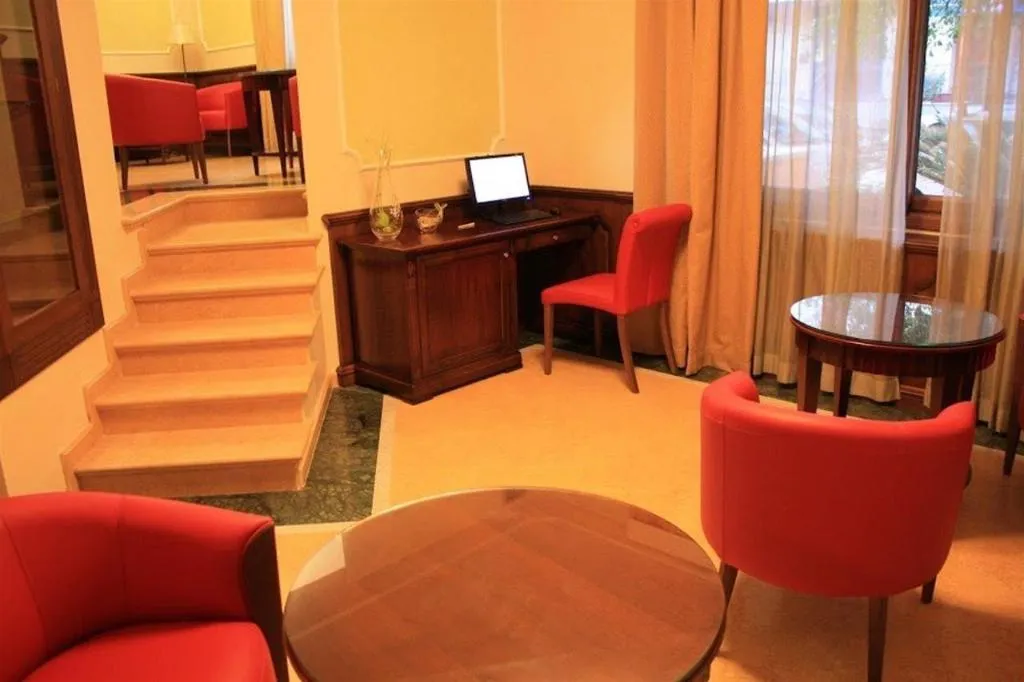 Lobby, Artemis, Palermo