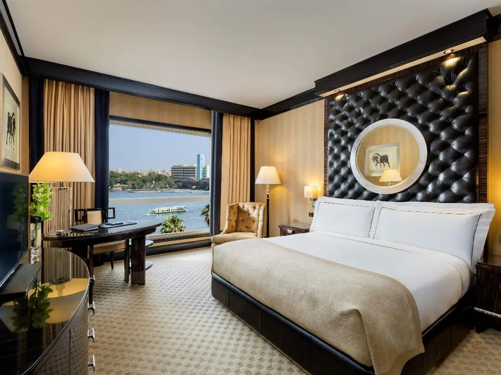 Room, Fairmont Nile City, Cairo