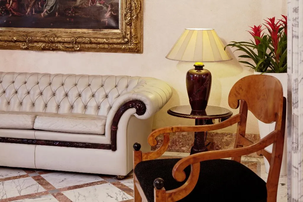 Lobby, Hotel Capitol, Milan