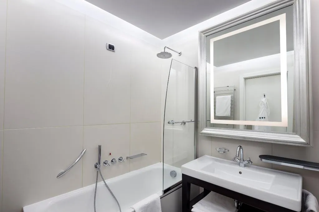 DOUBLE SINGLE USE SUPERIOR Room, UNA HOTELS Cusani Milano, Milan