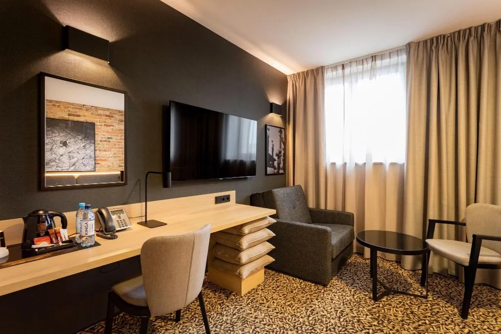 TWIN PREMIUM QUEEN BED Room, Qubus Hotel Gdansk, Gdansk