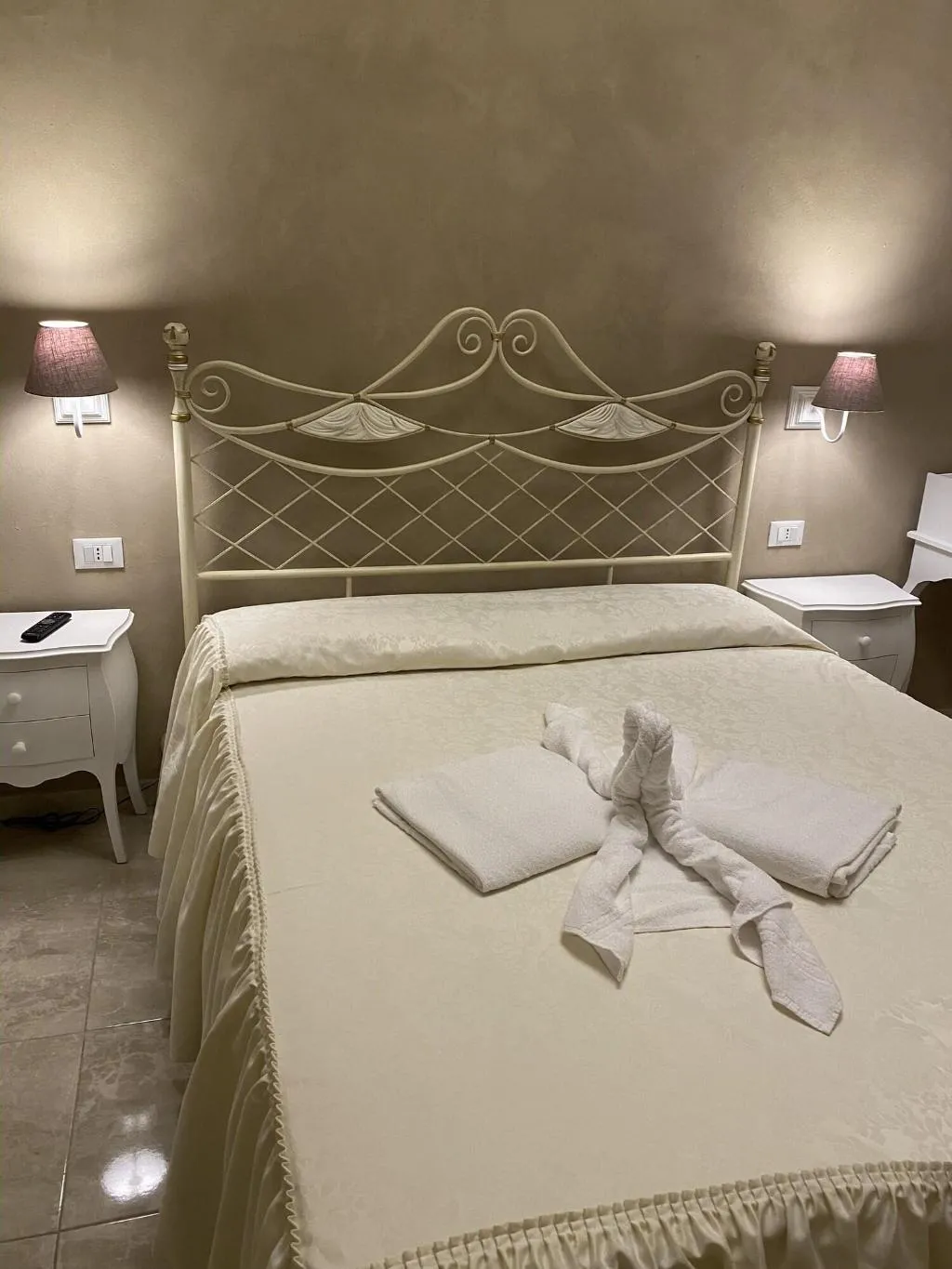 Room, Boutique Hotel Calais Milano, Milan