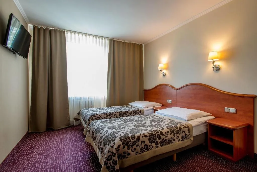 Room, Krakus, Krakow