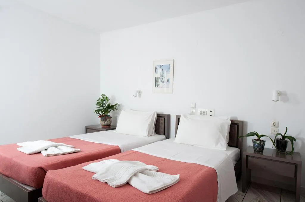 Room, Kiriakos Studios Apartments, Crete