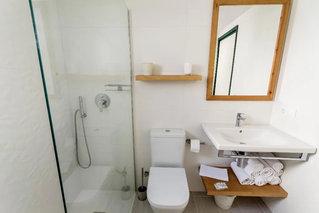 APARTMENT TWO BEDROOMS WITH AIR CONDITIONING Room, Las Brisas I & II, Menorca