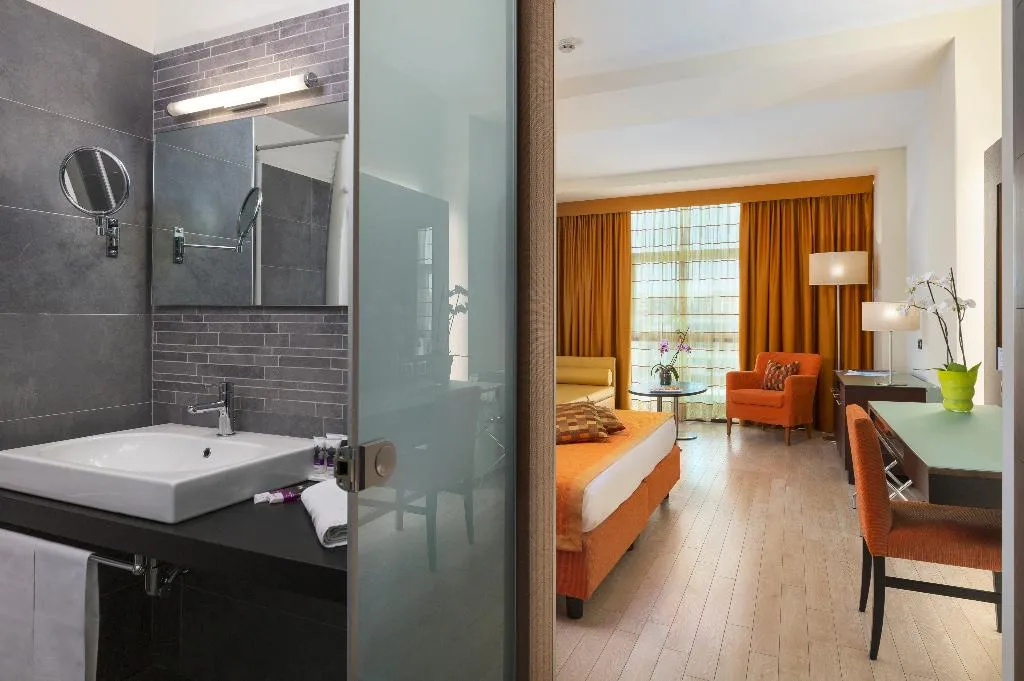 TRIPLE STANDARD Room, Mercure Siracusa Prometeo, Catania