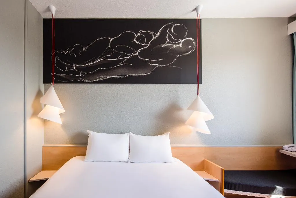 DOUBLE WITH DOUBLE BED Room, Ibis Sevilla, Seville