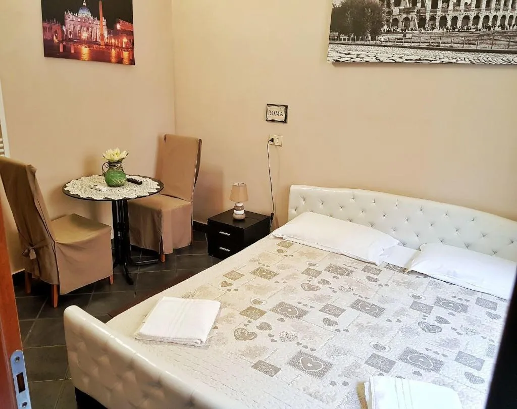 Room, Italy Guest House, Naples