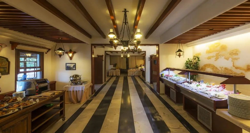 Lobby, Manastir, Bodrum