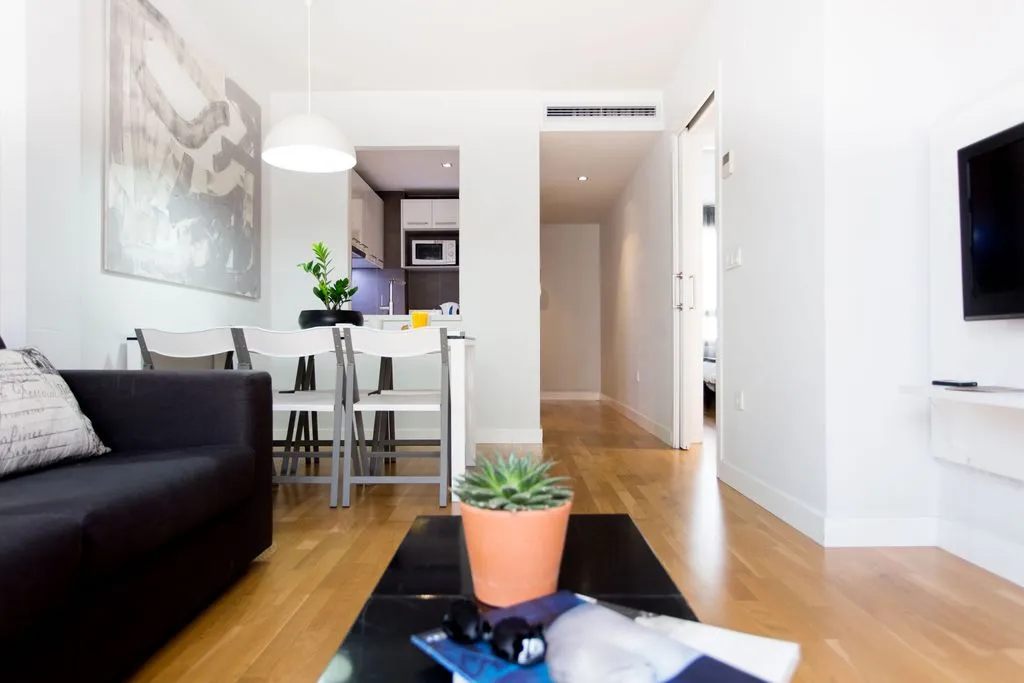 APARTMENT THREE BEDROOMS Room, Mon Suites Catedral, Valencia