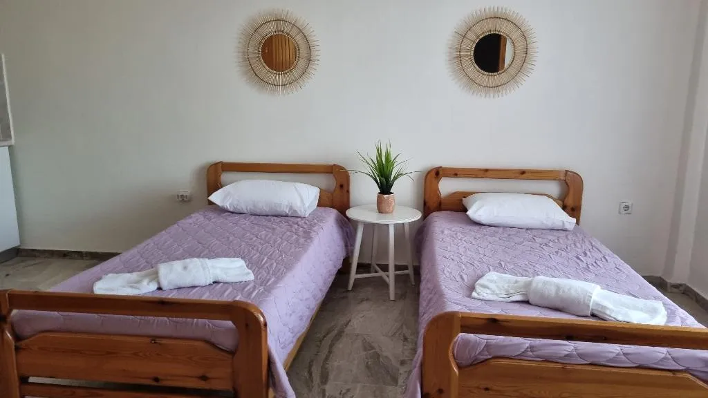 QUADRUPLE DELUXE ONE BEDROOM Room, Tolo Blue Bay, Athens