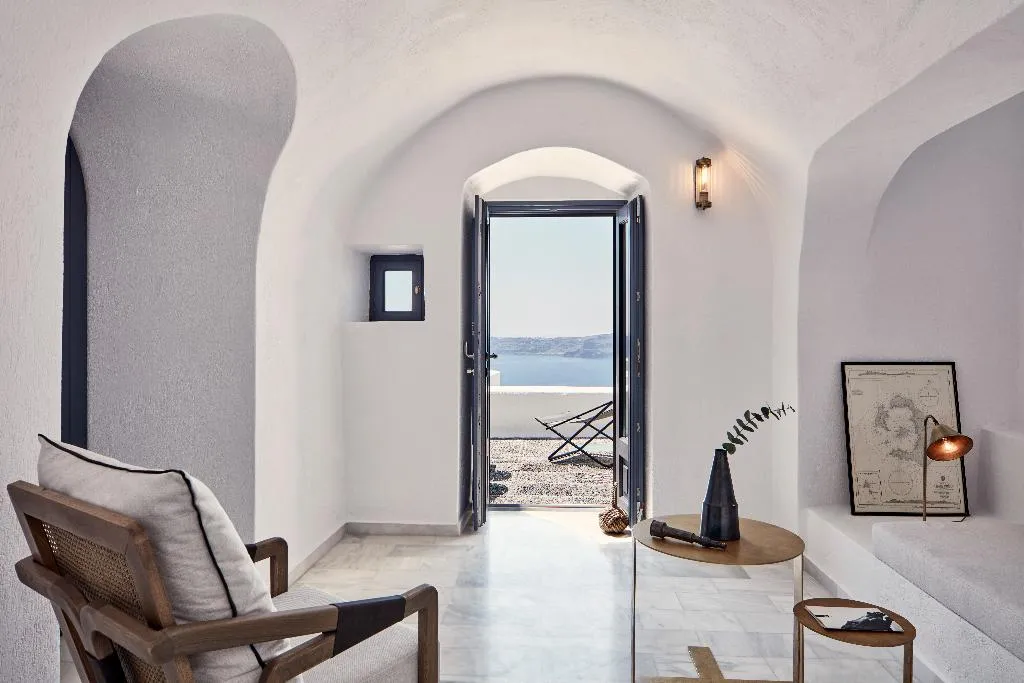 SUITE CAPACITY 4 Room, Homeric Poems, Santorini