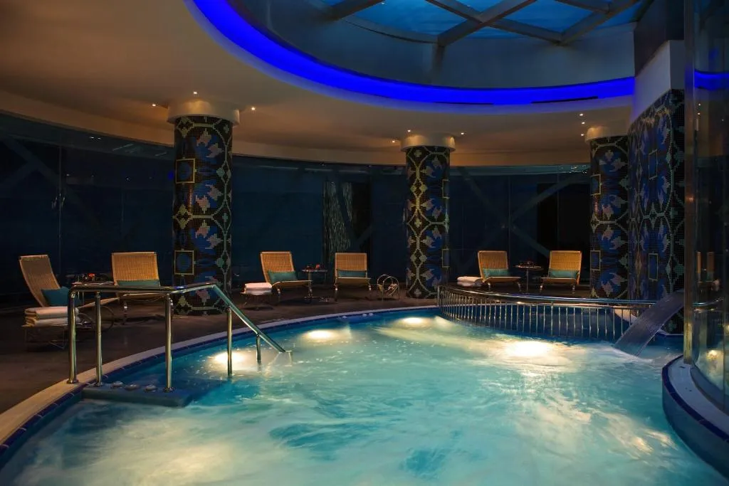 Pool, Renaissance Izmir, Izmir
