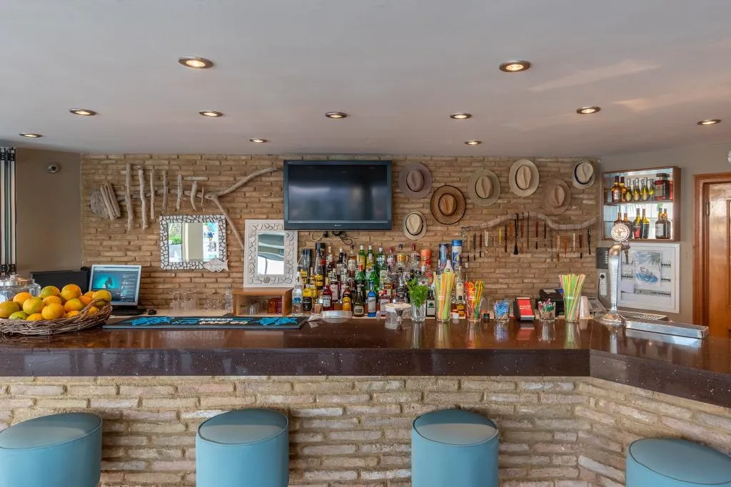 Bar, Dedalos Hotel, Crete
