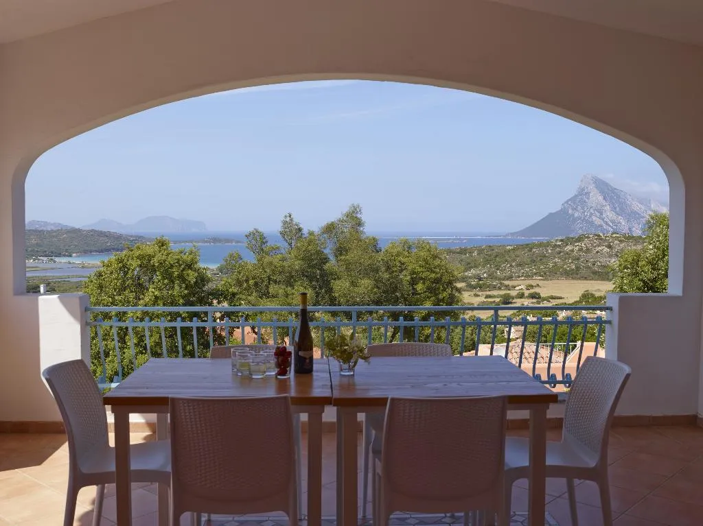 APARTMENT CAPACITY 6 Room, Lu Nibareddu Residence Hotel, Olbia