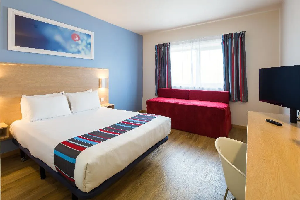 FAMILY ROOM CAPACITY 4 Room, Travelodge Valencia Aeropuerto, Valencia