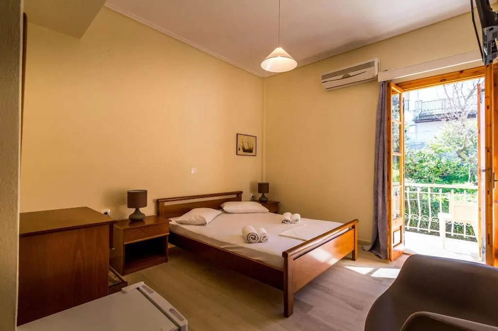 Room, Blue Horizon Studios, Zante