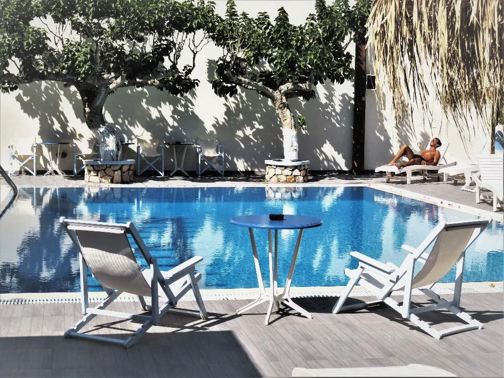 Pool, Artemis Santorini, Santorini