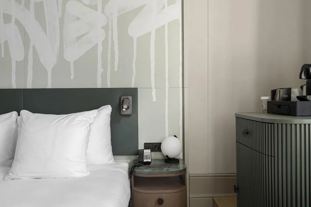 Room, College Hotel Amsterdam, Autograph Collection, Amsterdam