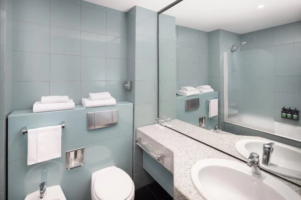 TWIN STANDARD Room, Crowne Plaza Milan Linate, Milan