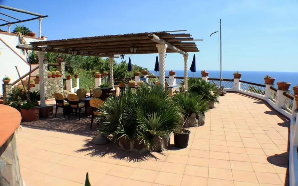 Terrace, Hotel Punto Azzurro Adult Only, Naples