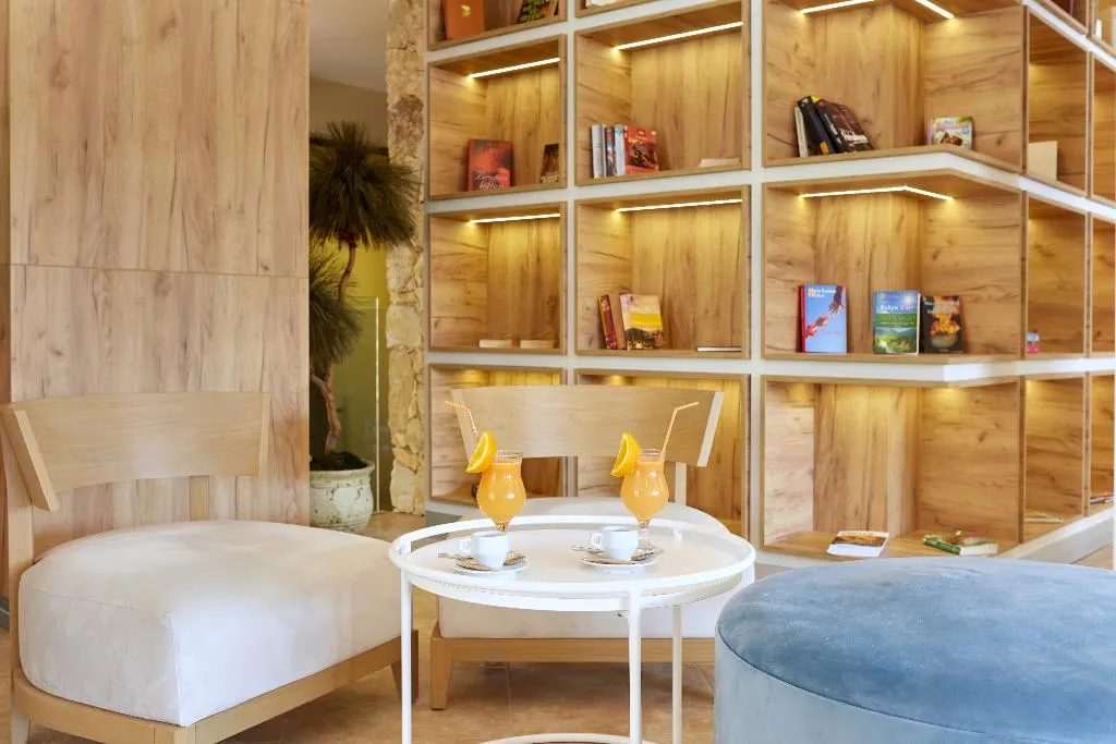 Lobby, Nobel Ultra All Inclusive - Free Beach Access, Bourgas