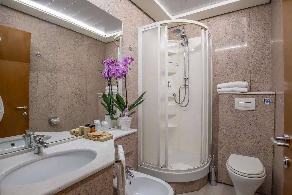 Double or Twin SUPERIOR Room, La Giocca Hotel, Rome