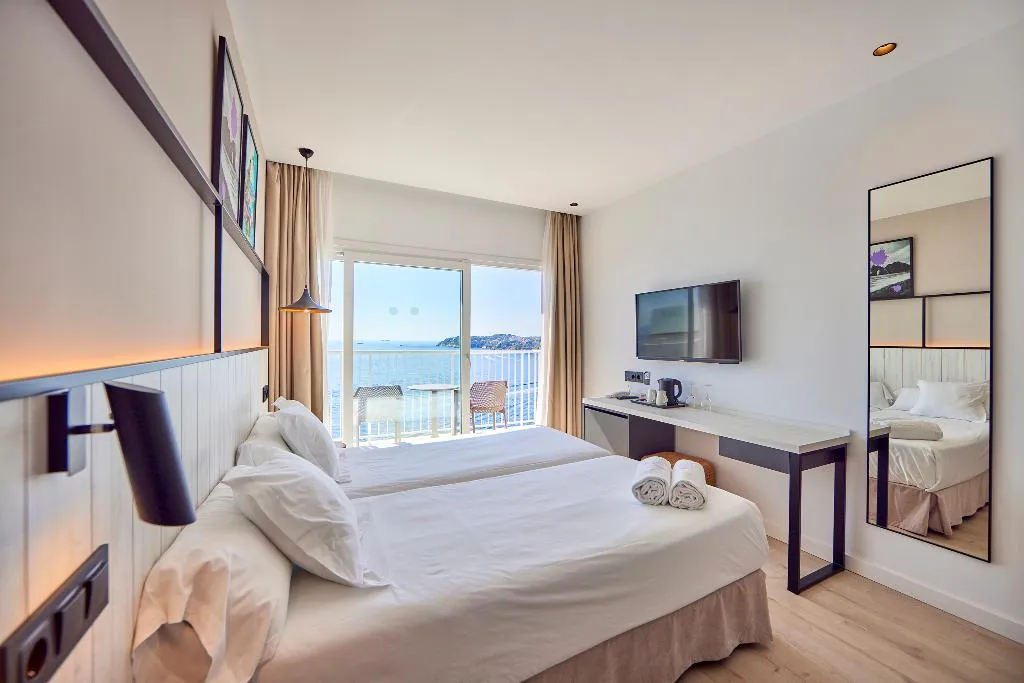 DOUBLE SEA VIEW Room, Hotel Florida Magaluf Only Adults, Majorca