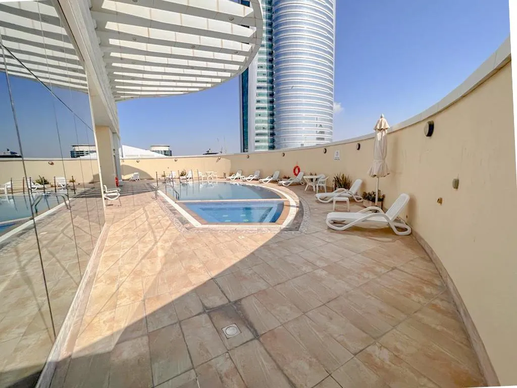 Pool, Goldcrest Executive, Dubai