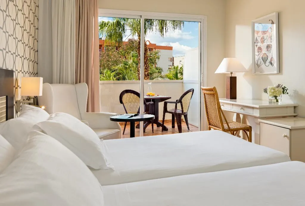 DOUBLE POOL VIEW Room, H10 Salauris Palace, Costa Dorada