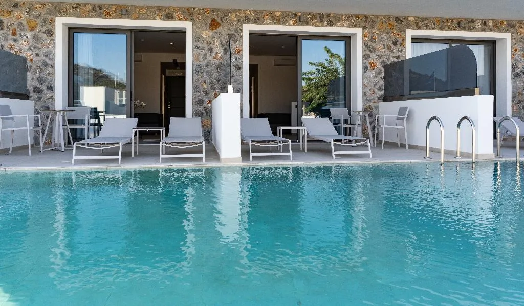 SUITE SUPERIOR WITH PRIVATE POOL Room, Zoes, Rhodes