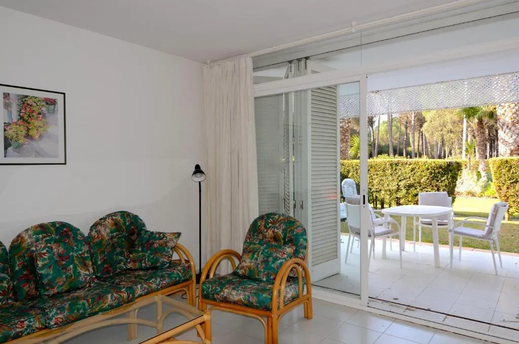 APARTMENT CAPACITY 4 TWO BEDROOMS Room, Green Club, Costa Brava