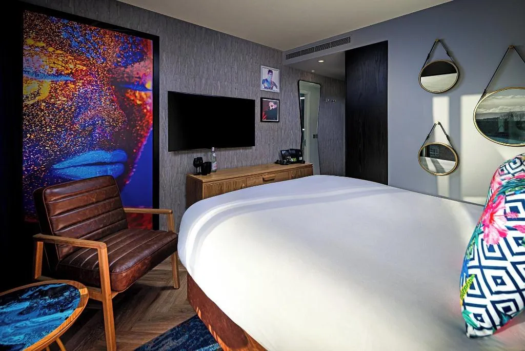 DOUBLE DELUXE KING BED Room, NYX Hotel Dublin Portobello, Dublin
