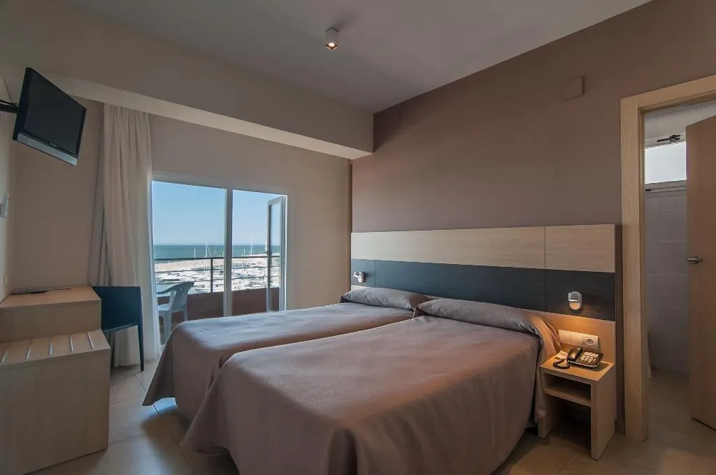 Double or Twin STANDARD Room, San Luis, Valencia