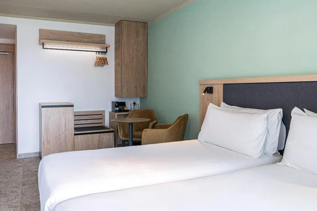 TWIN STANDARD Room, Hotel Scirocco St Julian's Affiliated By Melia, Malta