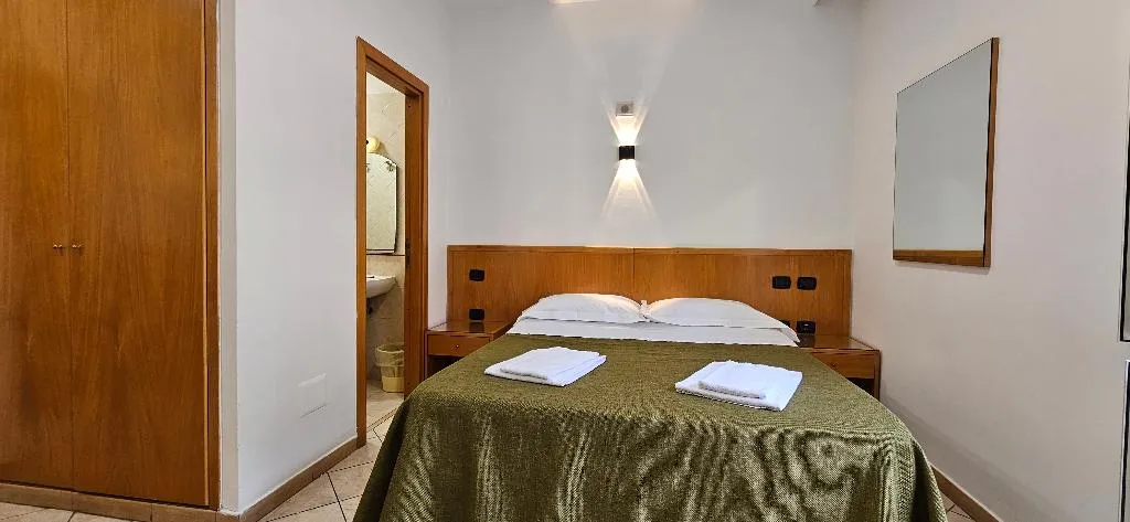 FAMILY ROOM CLASSIC DOUBLE BED Room, Zara, Naples