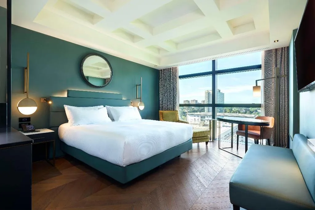 DOUBLE DELUXE KING BED Room, Hilton Rome Eur La Lama, Rome